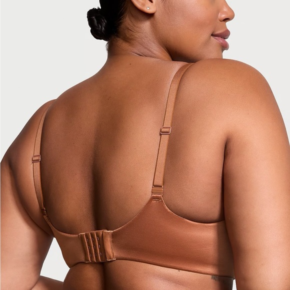 New
BODY BY VICTORIA
Lightly Lined Full-Coverage Smooth Bra - Picture 2 of 4